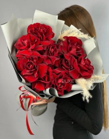 Красные Французские розы в Матовой упаковке