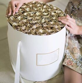 Шляпная Коробка Золотых Роз