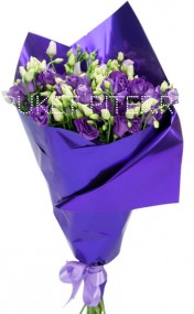 Букет Фиолетовых Лизиантусов в Яркой Упаковке