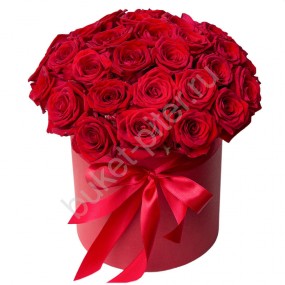 Шляпная Коробка с 45 Красными Розами