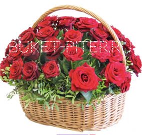 Корзинка с Красными Розами и Фисташкой